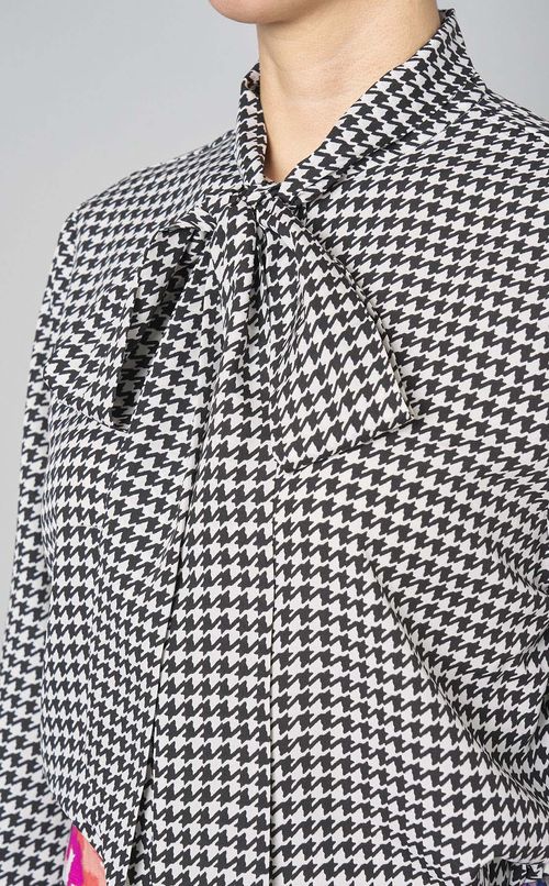 ハウンドトゥースボウタイブラウス
