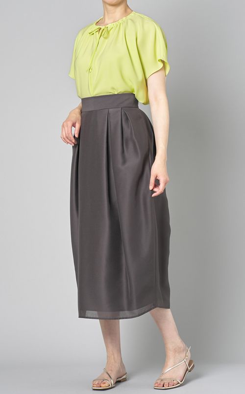 キーネックフレンチスリーブブラウス