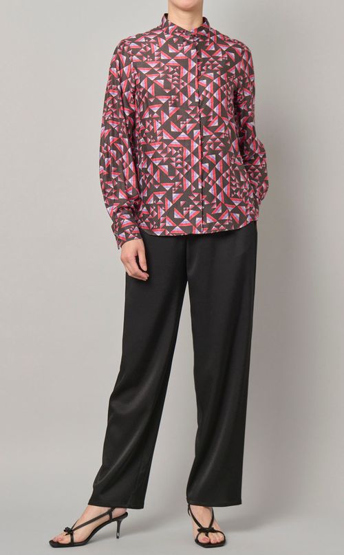 グラフィックプリントブラウス