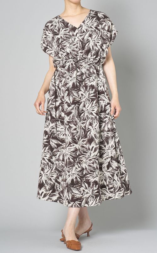 リーフプリントVネックワンピース