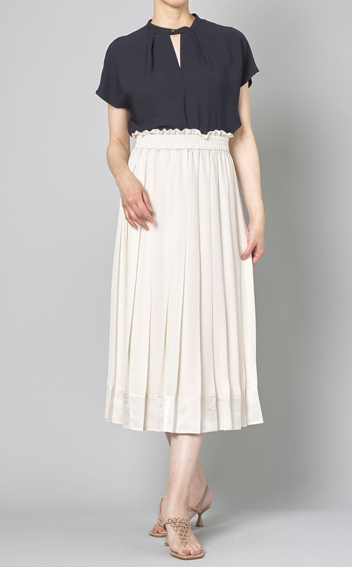 Vスリットバンドカラーブラウス