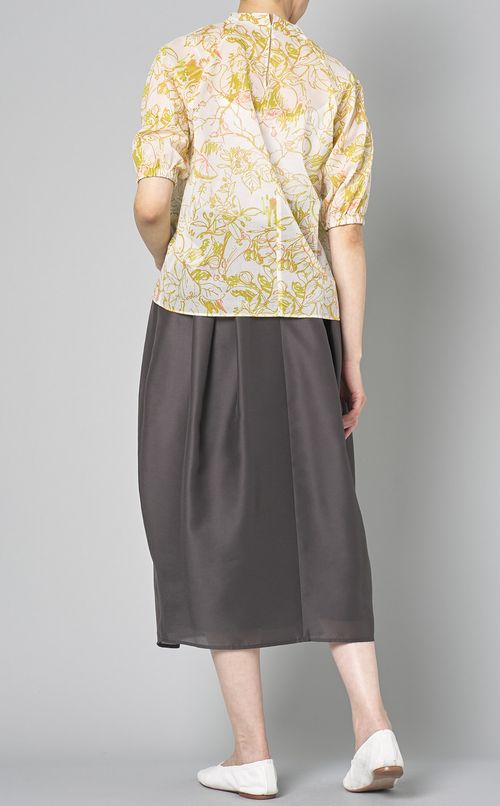 リーフプリントリボンブラウス