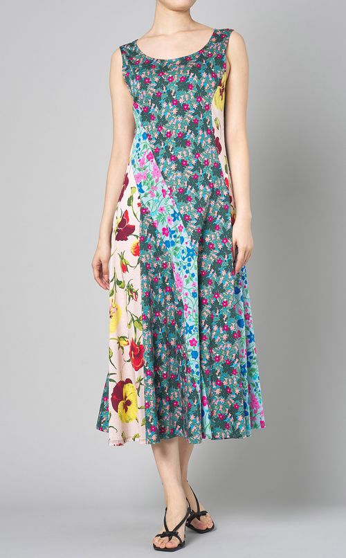 マルチプリントノースリーブジャージドレス