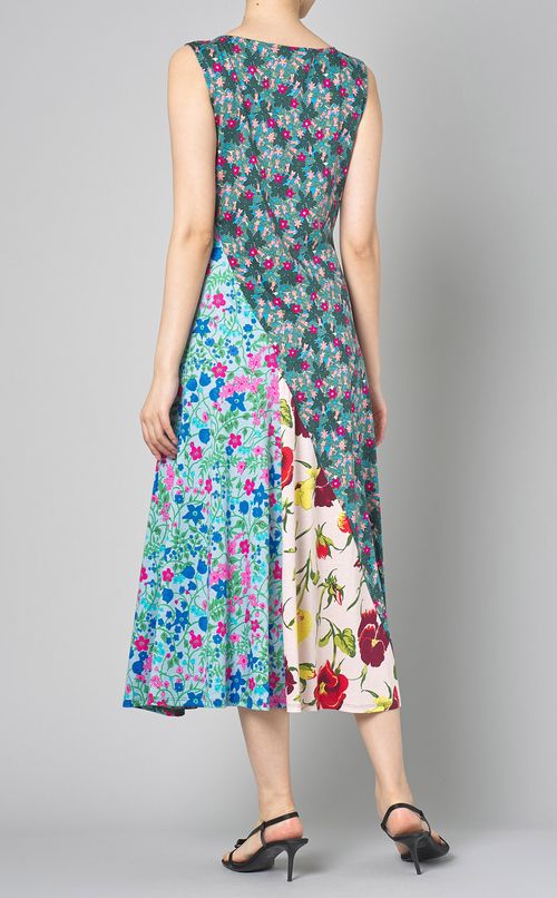 マルチプリントノースリーブジャージドレス