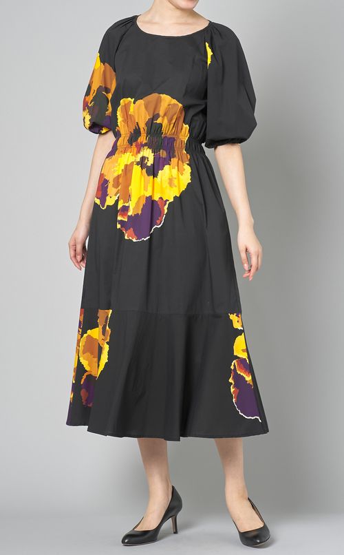 フラワープリントギャザーワンピース