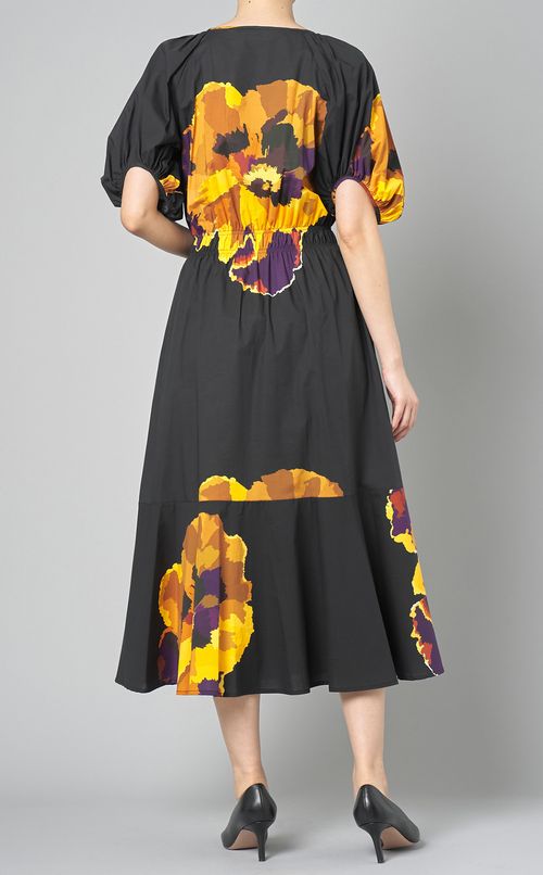 フラワープリントギャザーワンピース