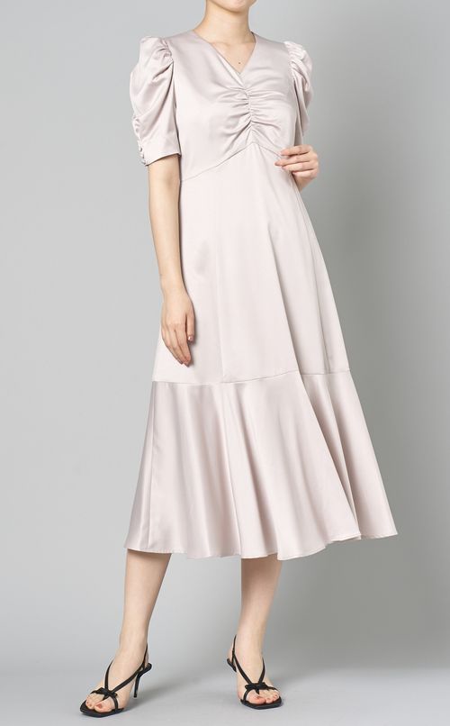 Vネックギャザーサテンワンピース