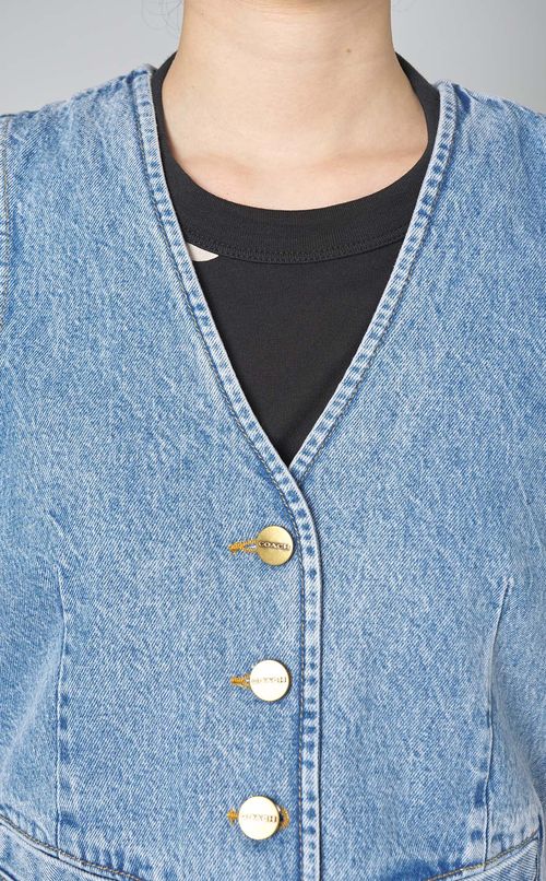 ウォッシュドデニムベスト