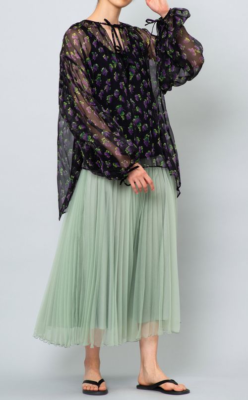 ブドウ柄シルクボウタイブラウス