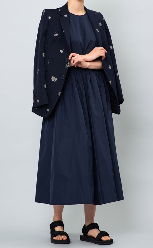 フラワー刺繍テーラードジャケット