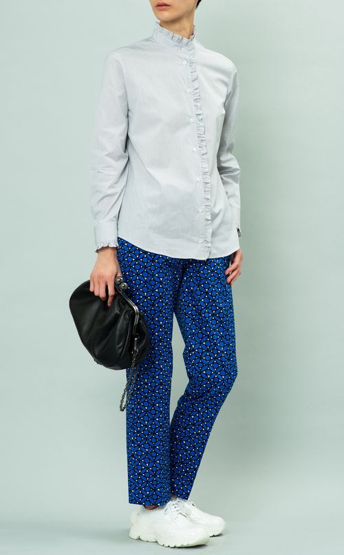 フラワープリントテーパードパンツ