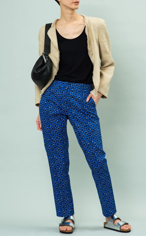 フラワープリントテーパードパンツ