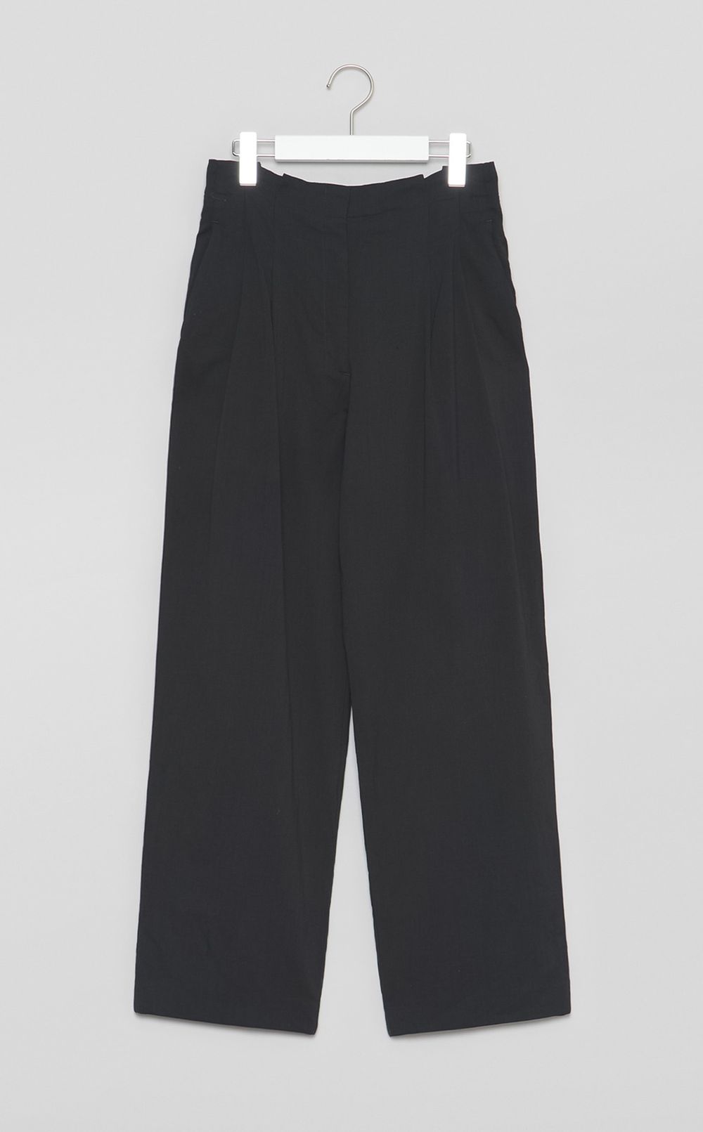 【reADdress】ウール混ストレッチ裾絞りパンツ