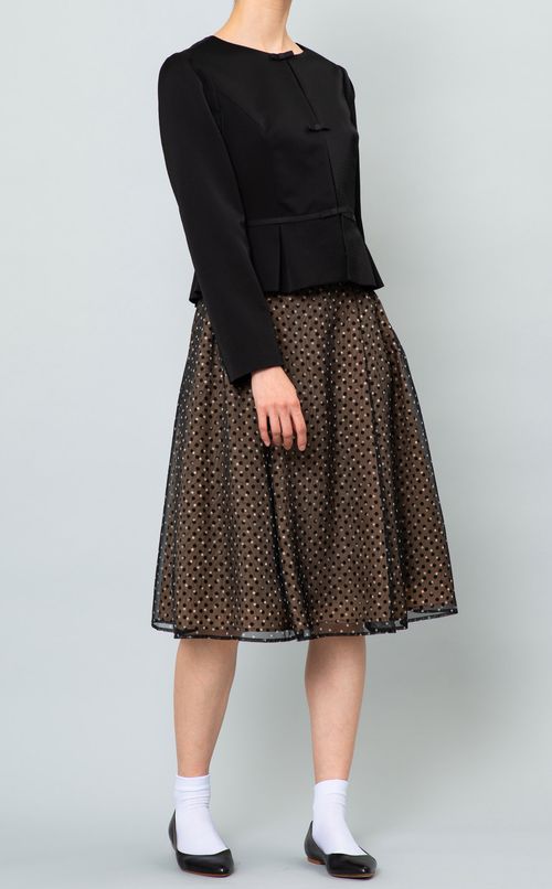 リボン使いノーカラージャケット