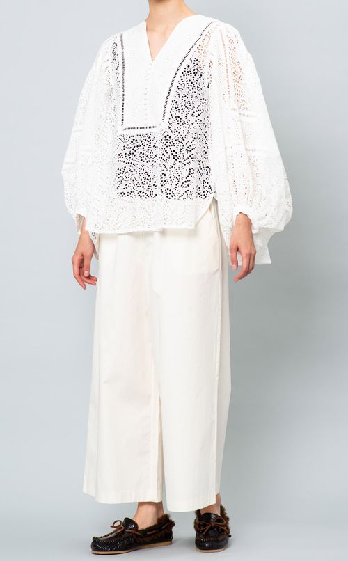 コットンレースプルオーバーブラウス