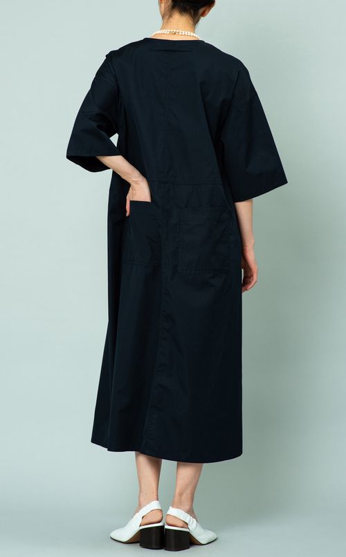 キーネックワンピース