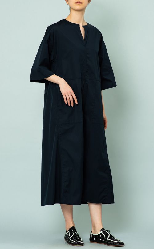 キーネックワンピース