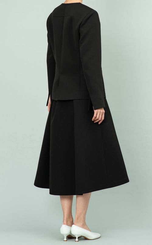 ノーカラーミドルジャケット