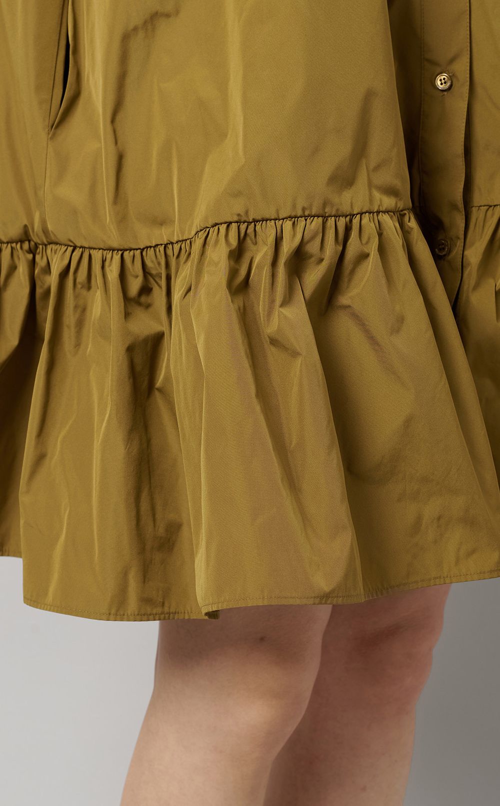 ギャザーフレアシャツワンピース