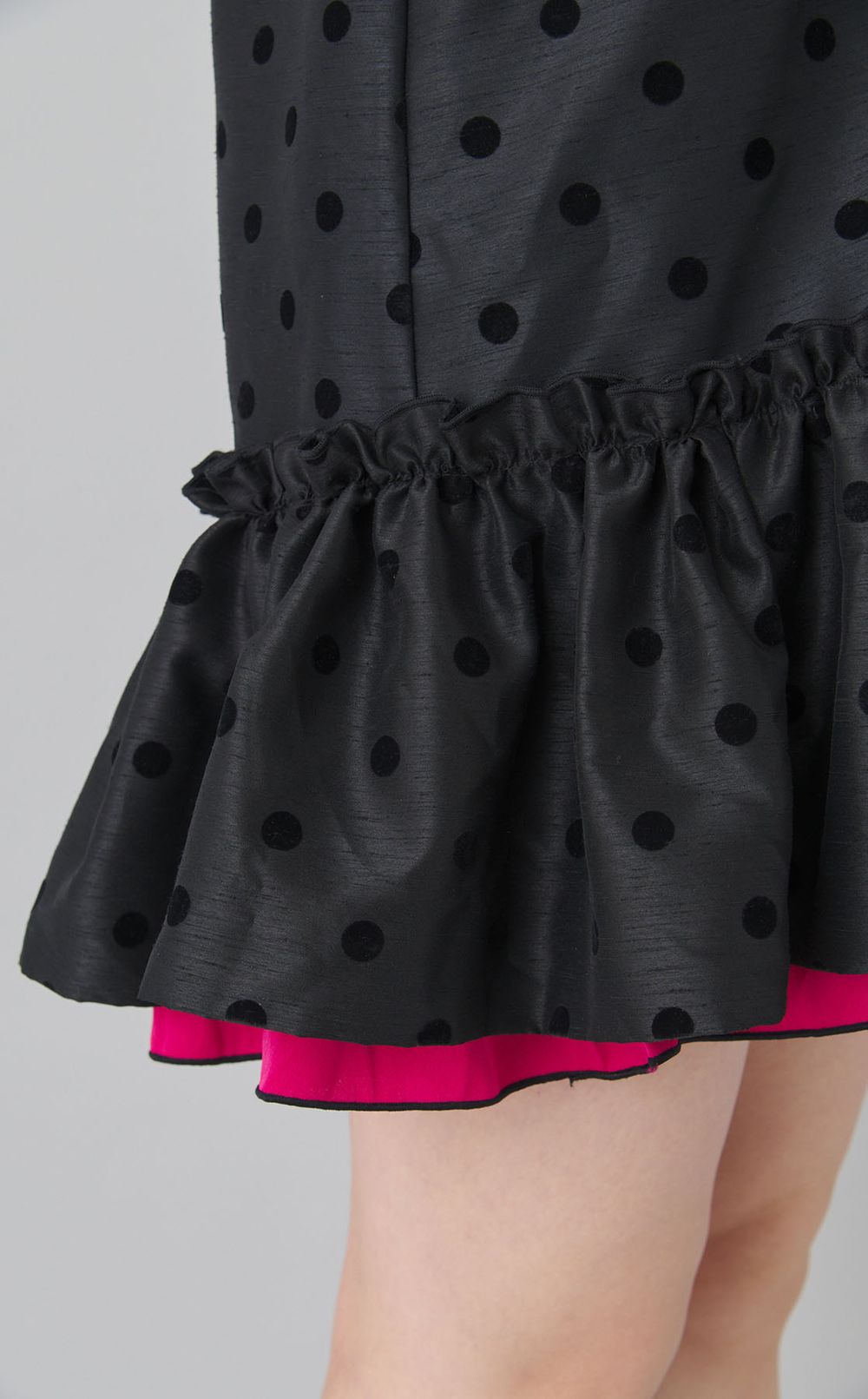 【roop】裾ギャザーワンピース