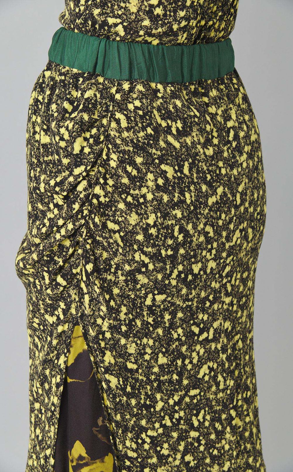 【roop】スリットレイヤードスカート