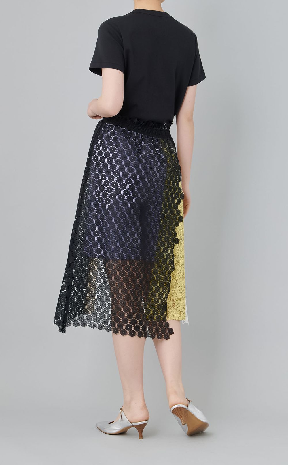 【roop】レースエプロン付きショートパンツ