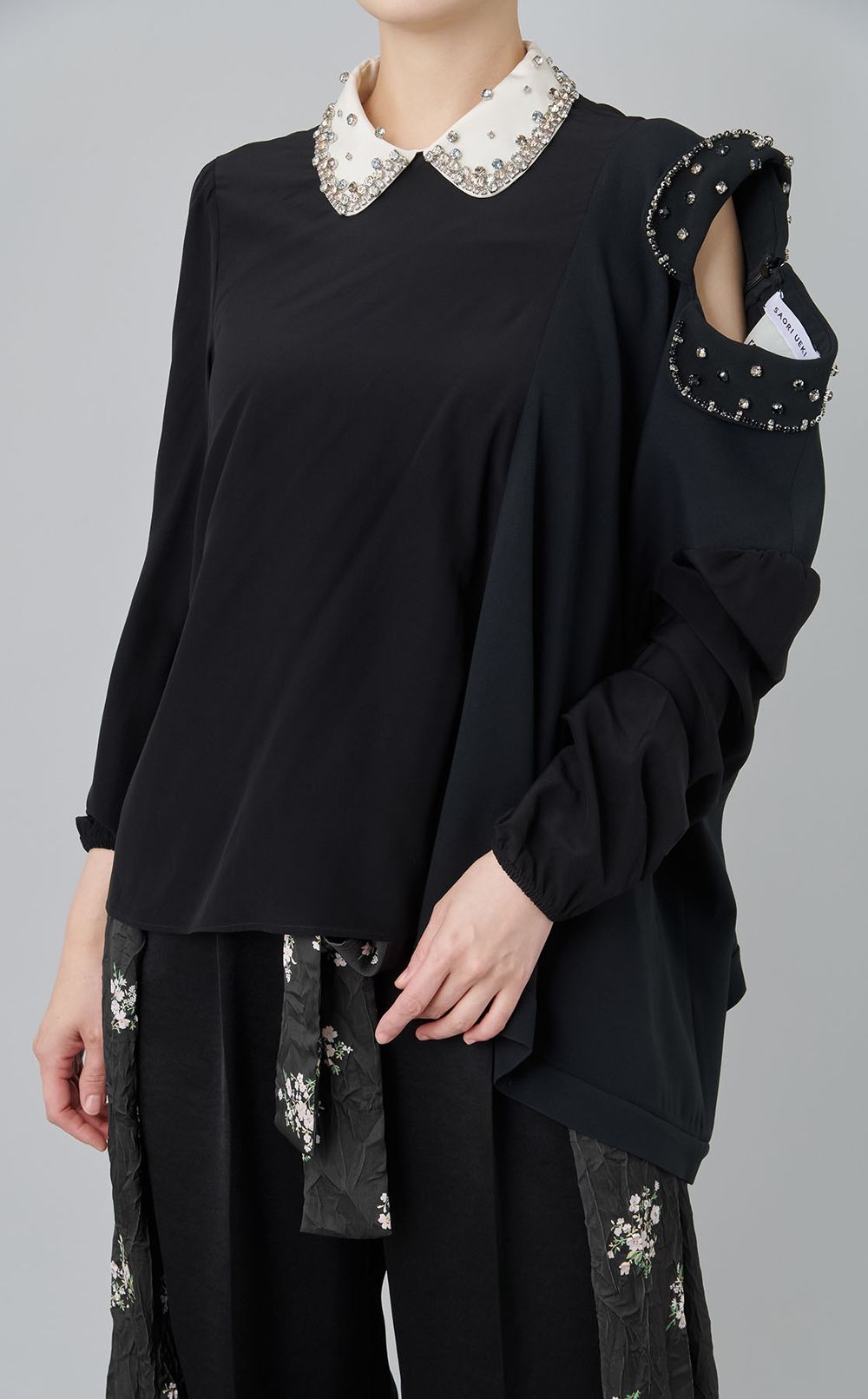 【roop】ドッキングビジューブラウス