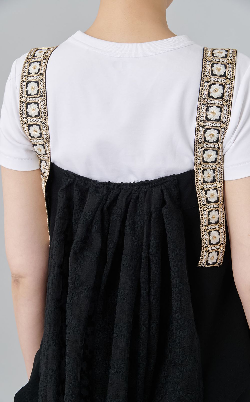 【roop】インド刺繍ショルダービスチェ