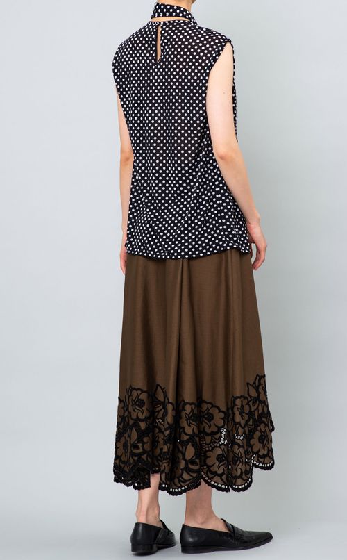 ボタニカルレースロングスカート