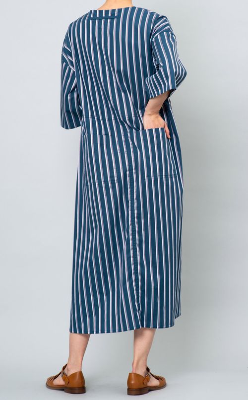 キーネックワンピース