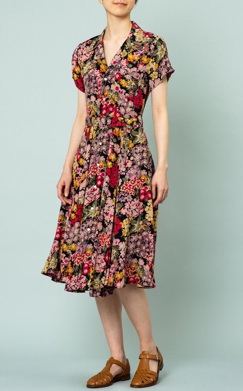 ベルト付フラワープリントワンピース