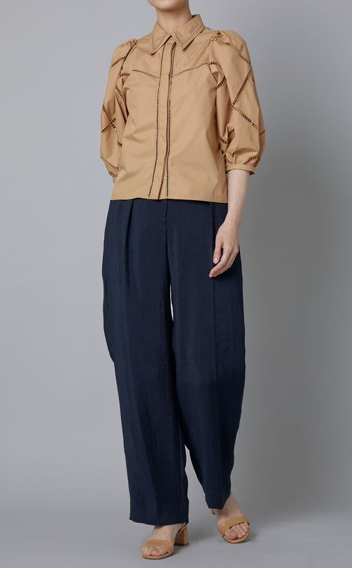 バックサテンセンタープレスパンツ