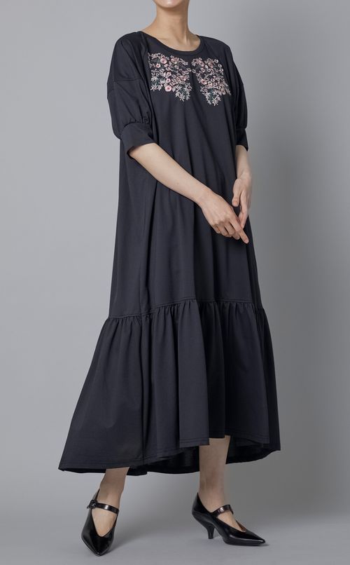 フラワー刺繍カノコワンピース