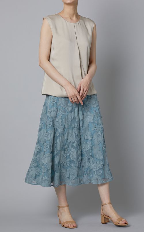 ドレープクロスブラウス