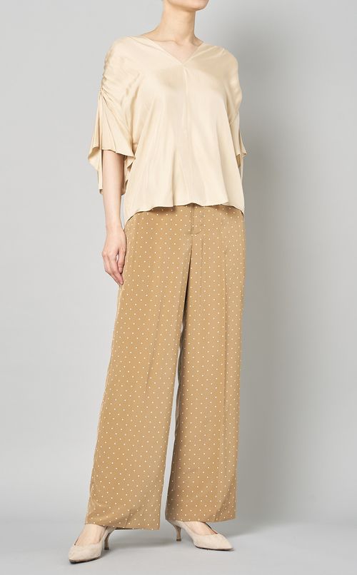 Vネックギャザーフレアブラウス