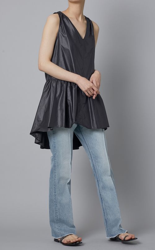 タフタノースリーブブラウス