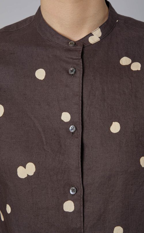 スタンドカラードッ卜プリントシャツ