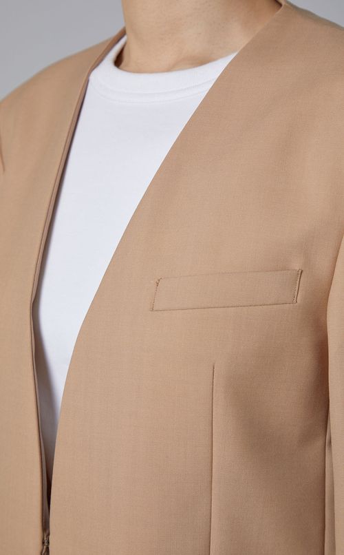 カラーレスVネックジャケット