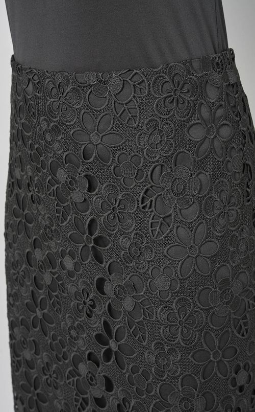 マクラメレースペンシルミディスカート