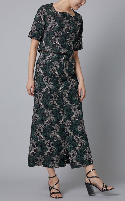 フラワーエンブロイダリープルオーバー