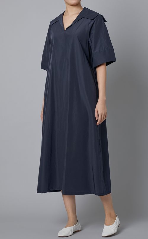 セーラーカラーワンピース