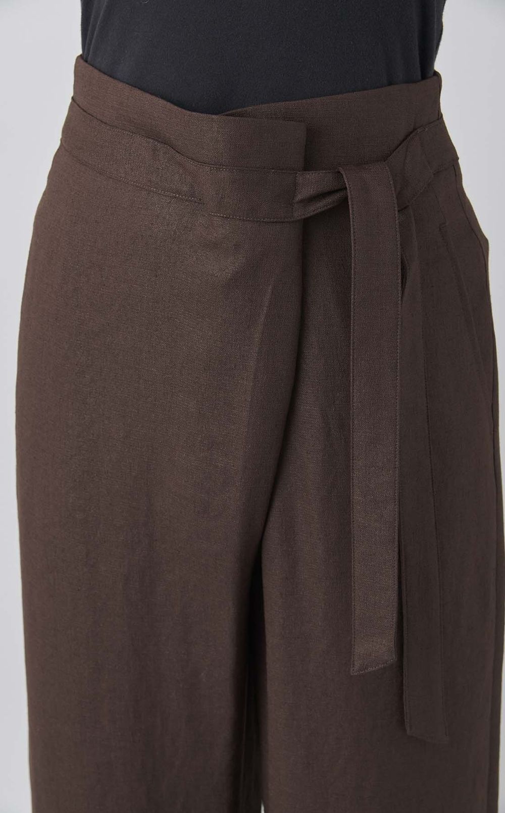 アシンメトリーデザインワイドパンツ