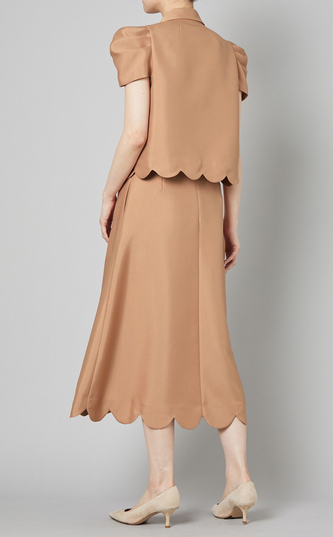 【タグ付き未使用】ヒューデイトゥイブニング グレー フリル付き ワンピース タグ付き未使用】ヒューデイトゥイブニング グレー フリル付き