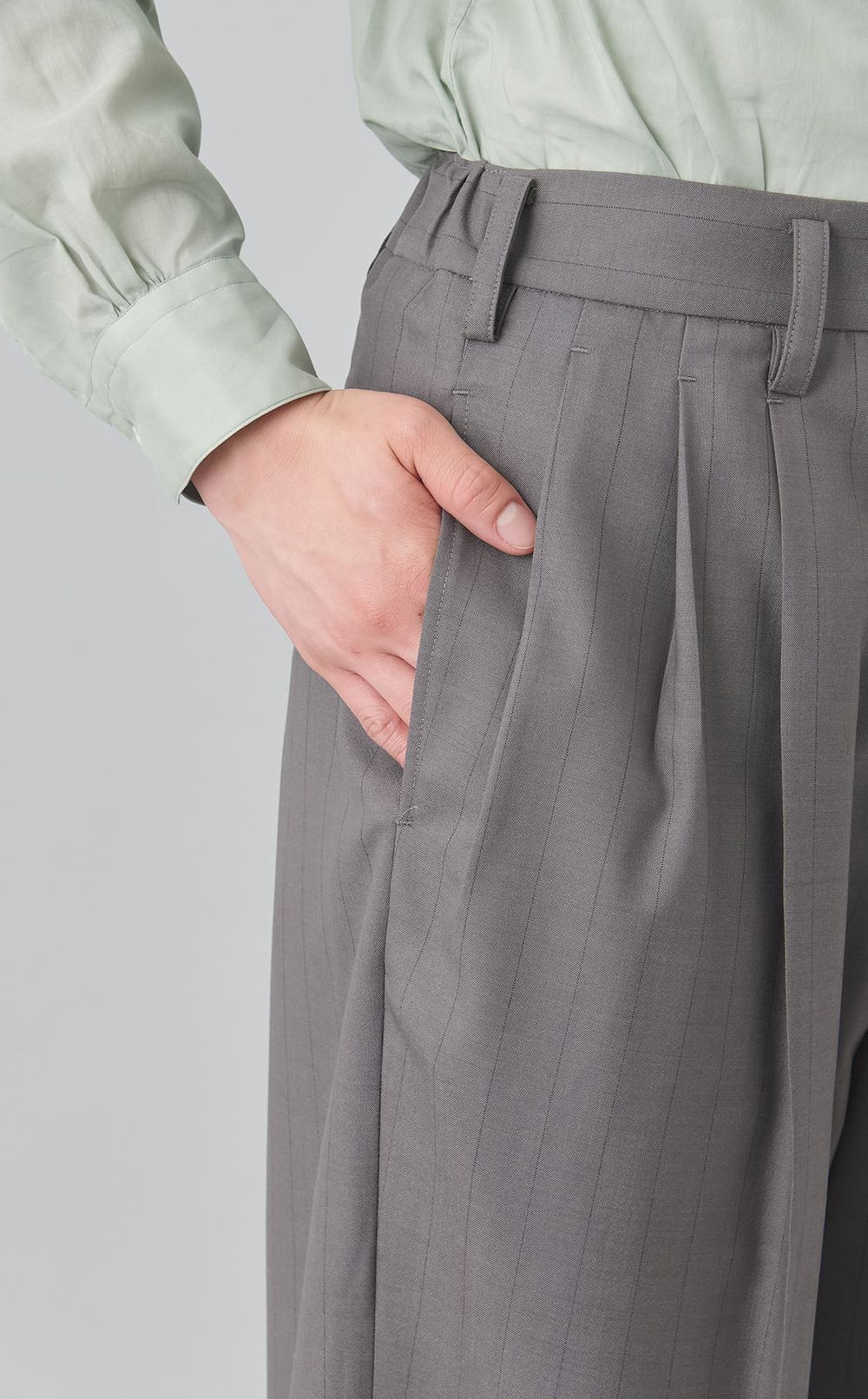 3タックワイドテーパードパンツ