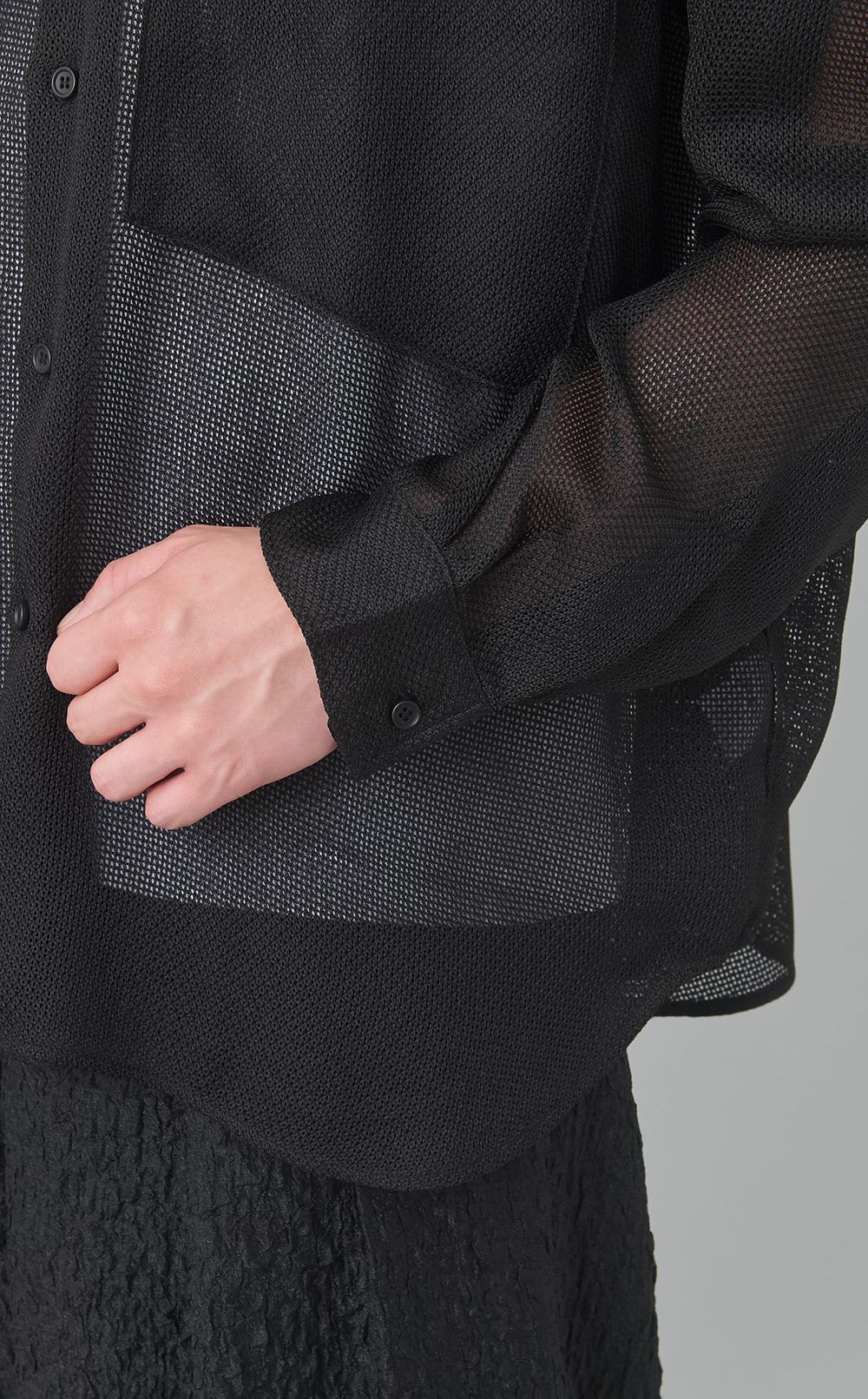 メッシュロングスリーブシャツ