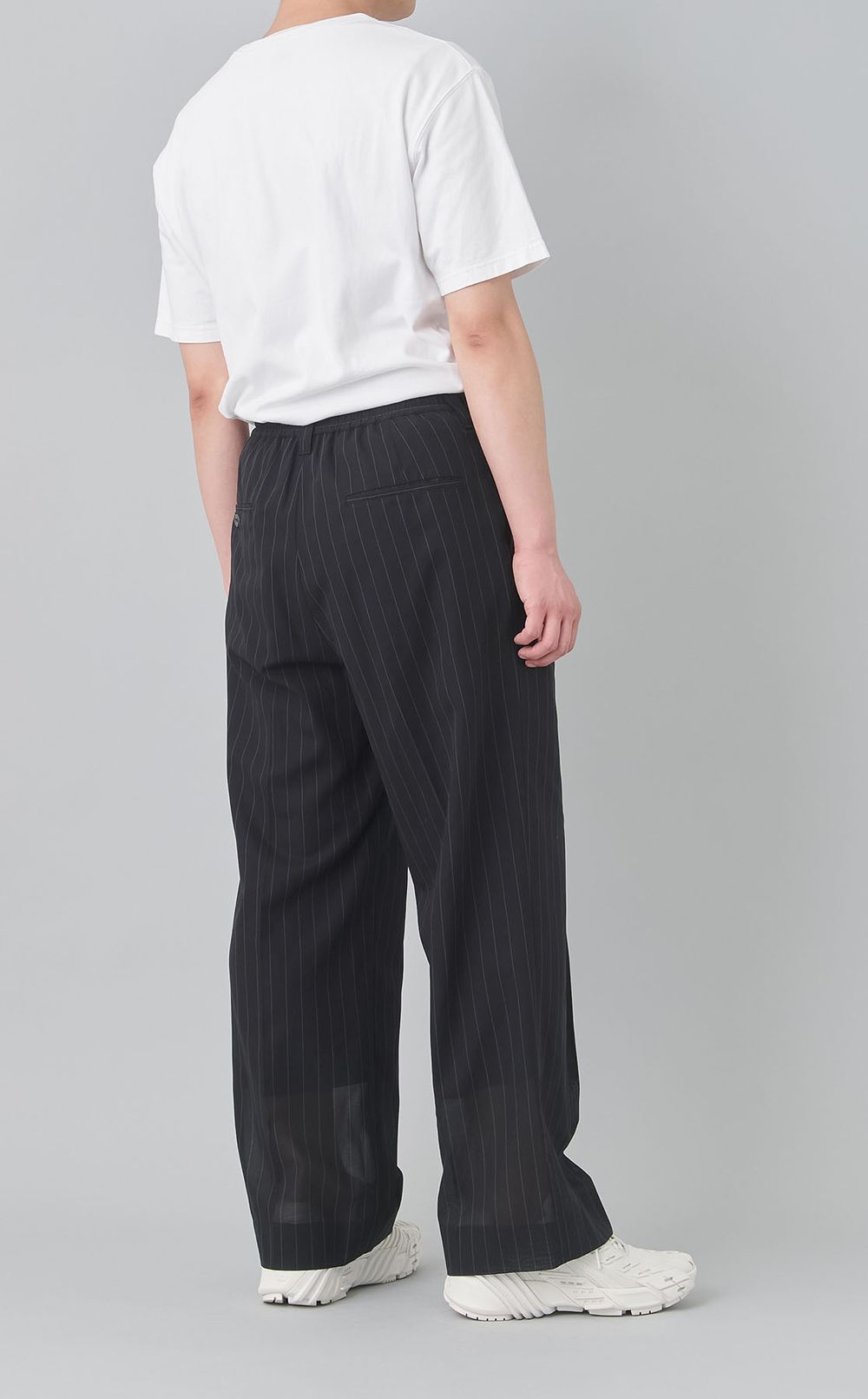 ワンタックワイドパンツ