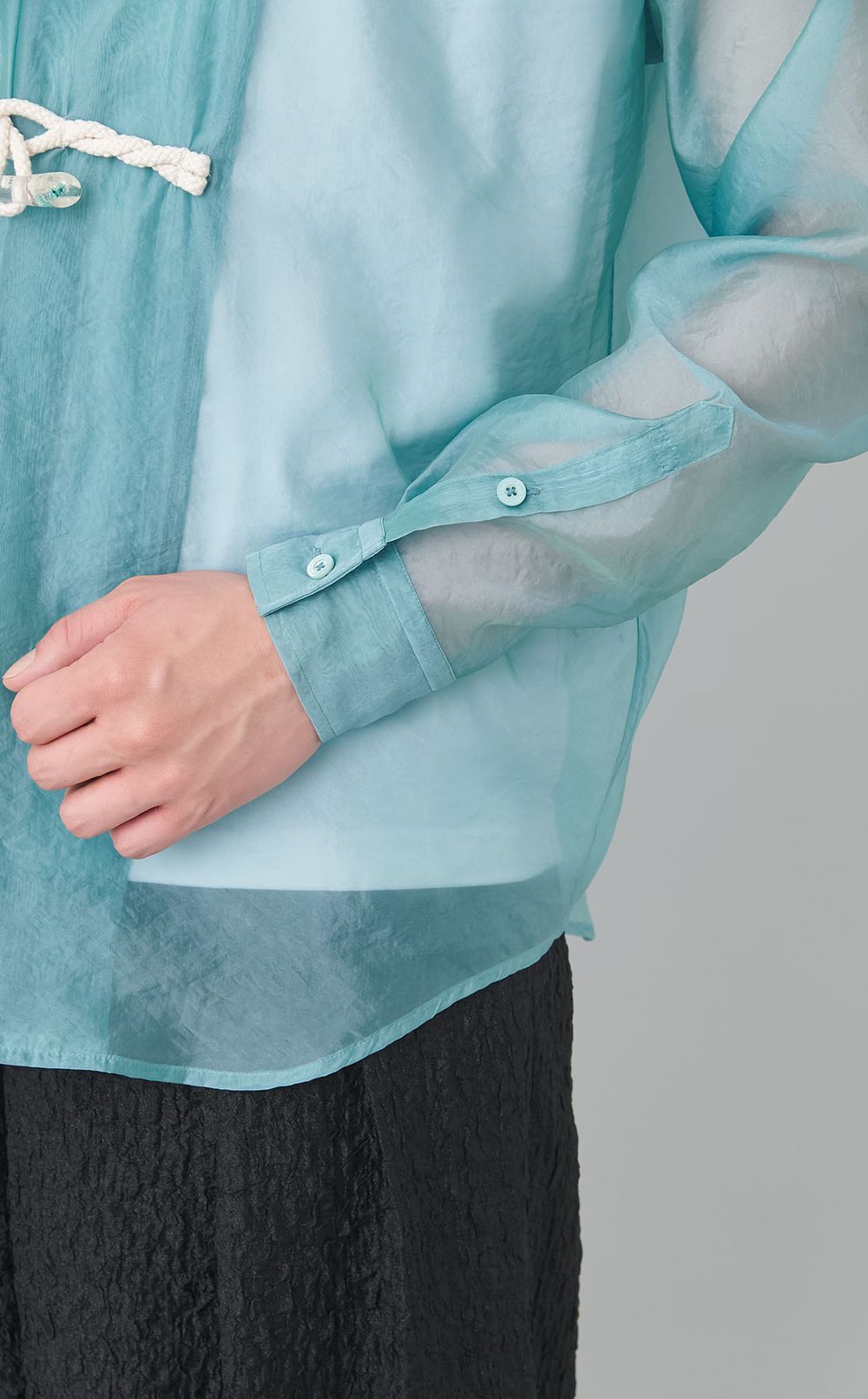 フラワートグルオーガンジーシャツ