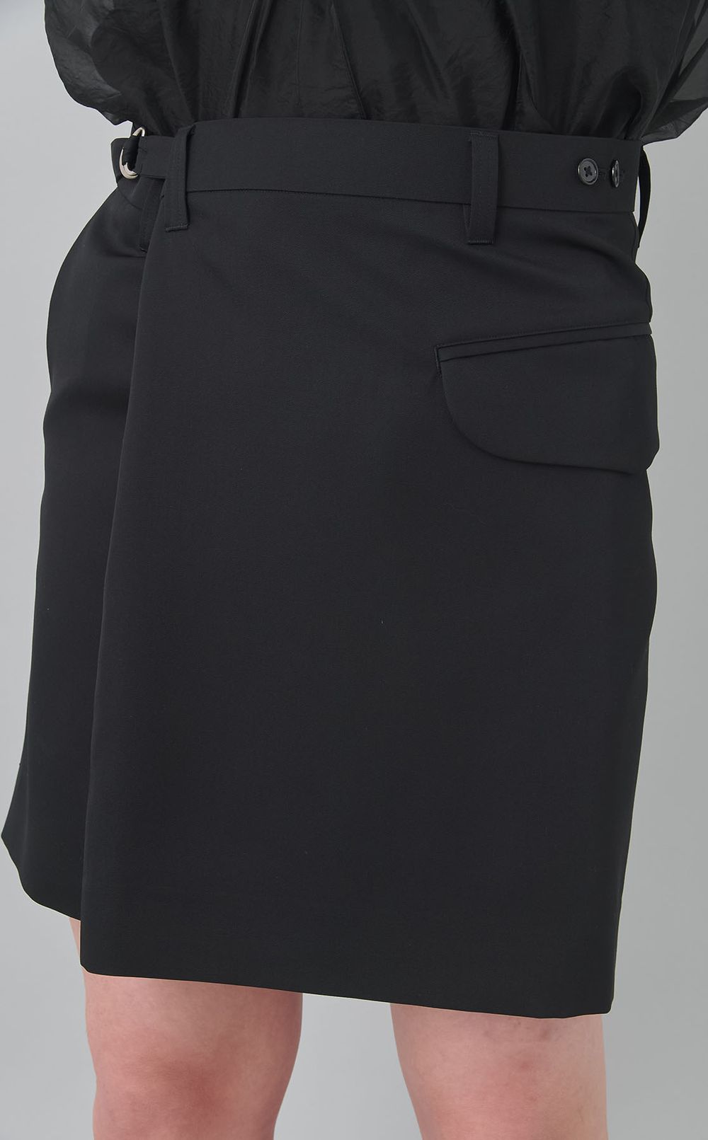 ラップアシンメトリーショートパンツ