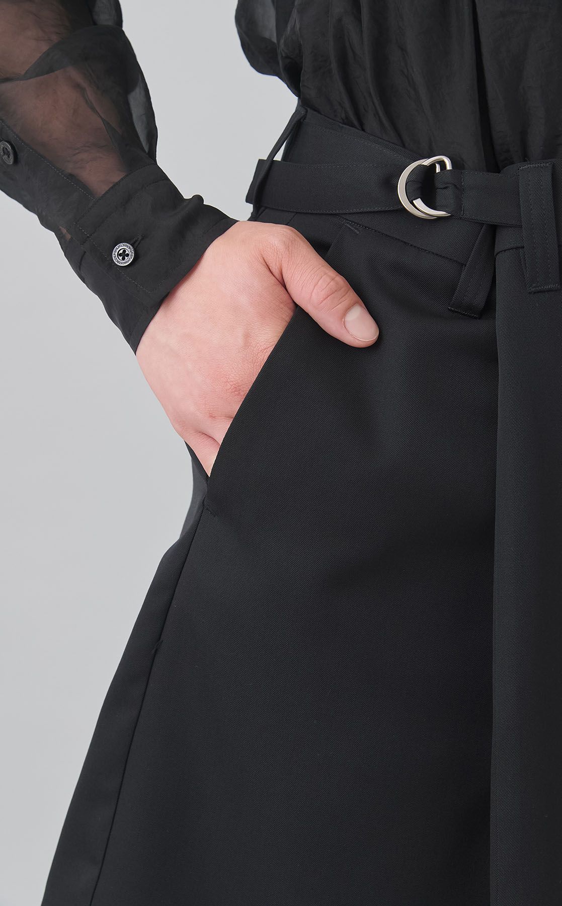 anrealage homme｜ラップアシンメトリーショートパンツ