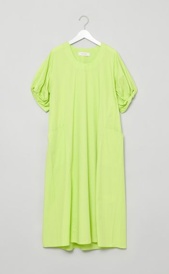 ツイストスリーブUネックワンピース